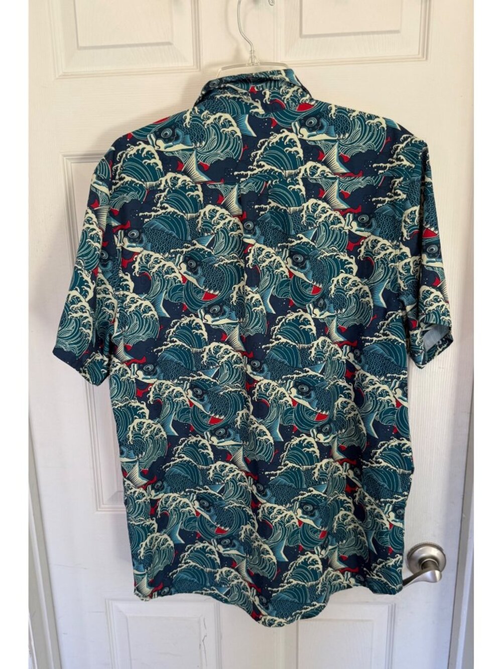 WESC Asian Koi Fish & Waves Short Sleeve Casual Button Down Men's Shirt XL - Picture 5 of 5